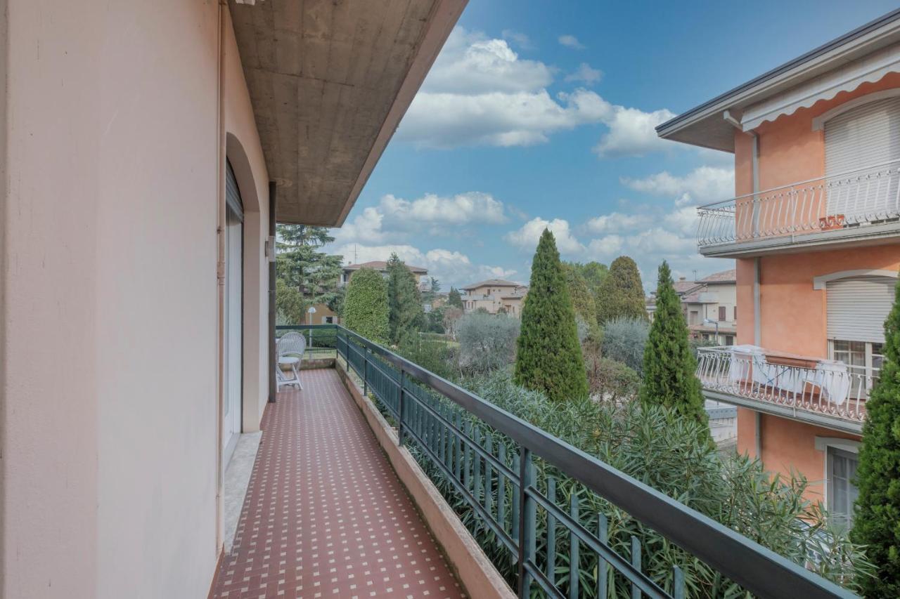 Aura Home Sirmione - 2 Bedrooms Apartment エクステリア 写真