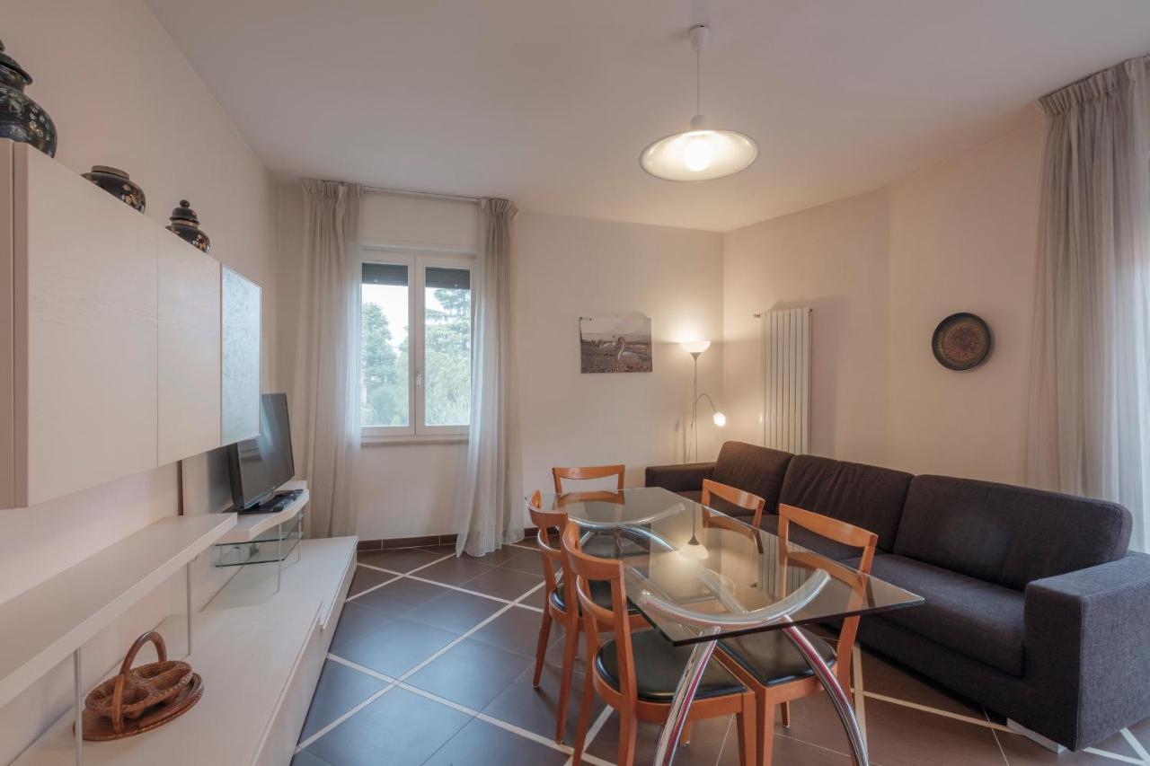 Aura Home Sirmione - 2 Bedrooms Apartment エクステリア 写真